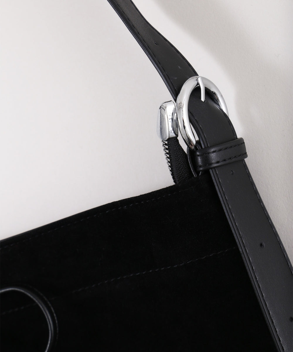 リボンスウェードタッチショルダーバッグ