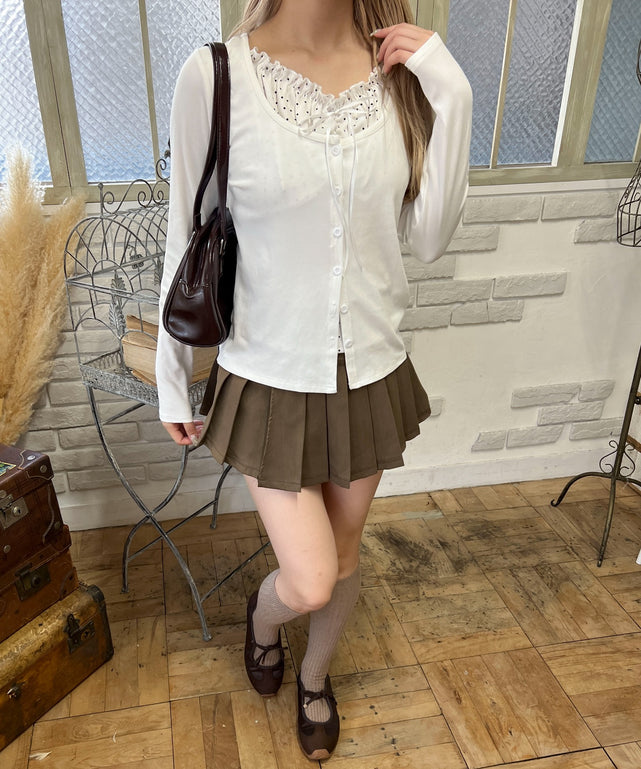 ホワイト モデル：160㎝ F着用