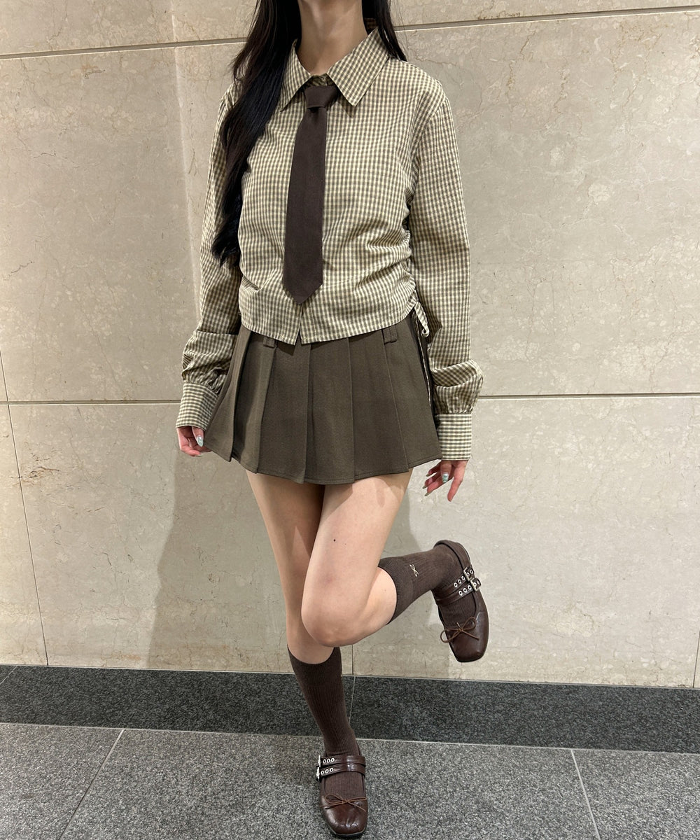 ベージュ モデル：158㎝ F着用