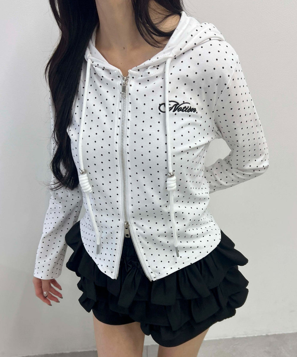 ホワイト モデル：158㎝ F着用