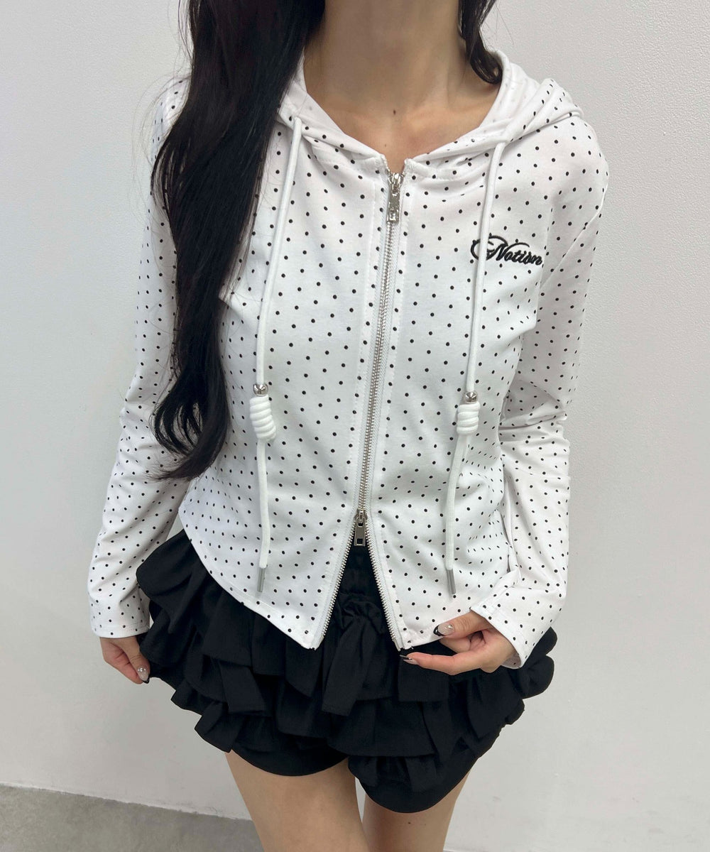 ホワイト モデル：158㎝ F着用