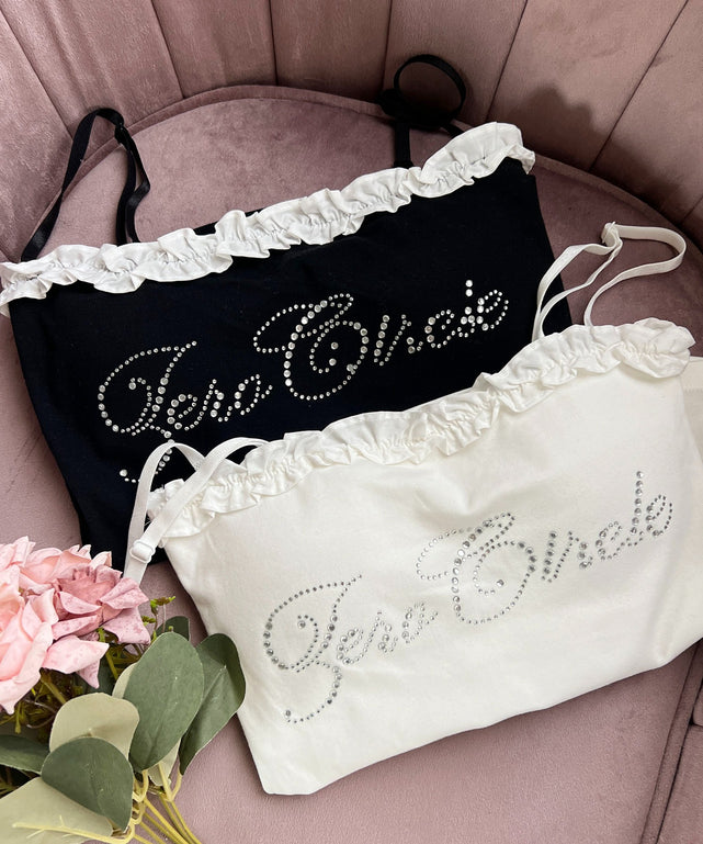 ストーンロゴフリルキャミソール