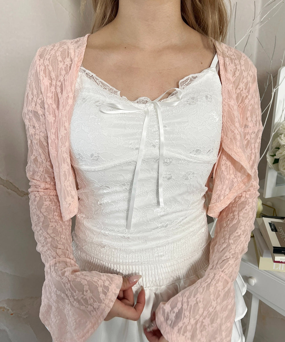 ホワイト モデル：160㎝ F着用