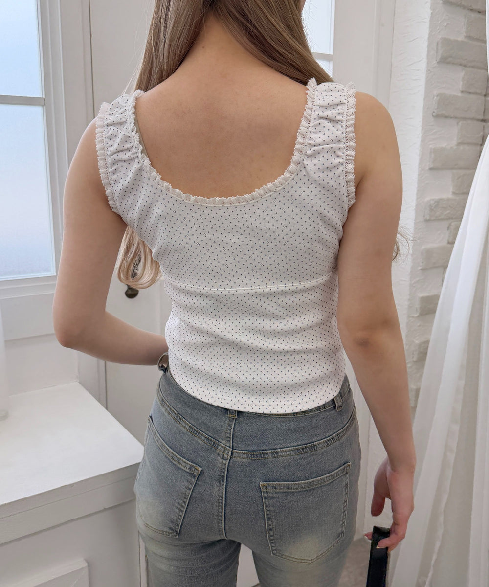 ホワイト モデル：160㎝ F着用