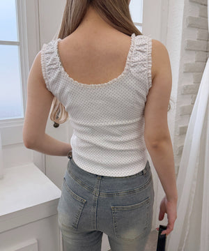 ホワイト モデル：160㎝ F着用