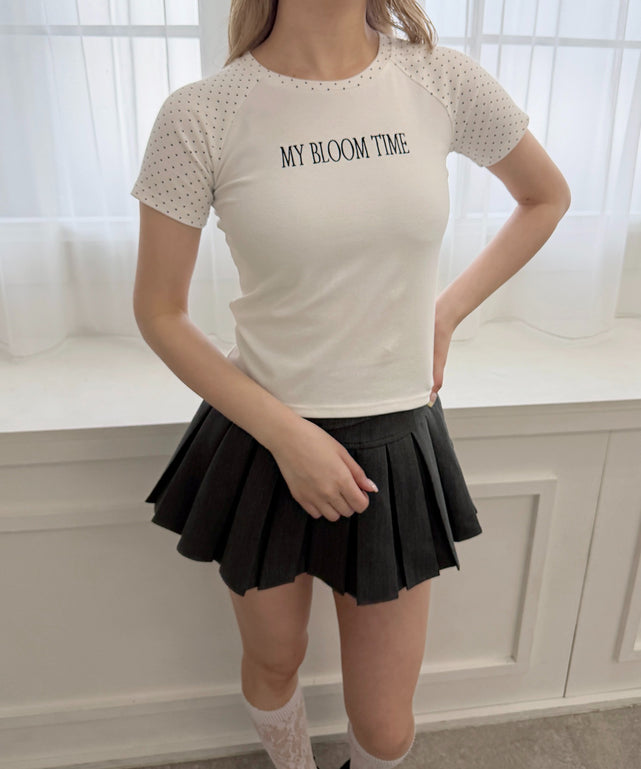 ホワイト モデル：160㎝ F着用