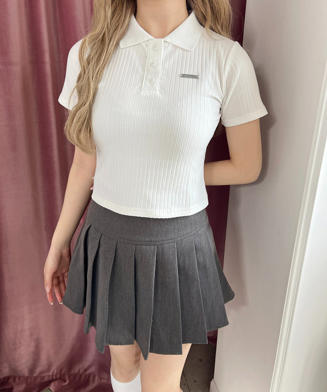 ホワイト モデル：160㎝ F着用