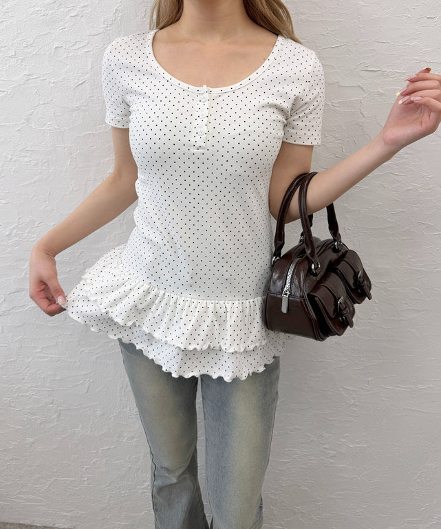 ホワイト モデル：160㎝ F着用