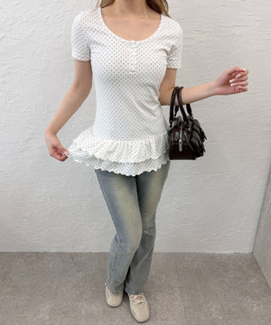 ホワイト モデル：160㎝ F着用