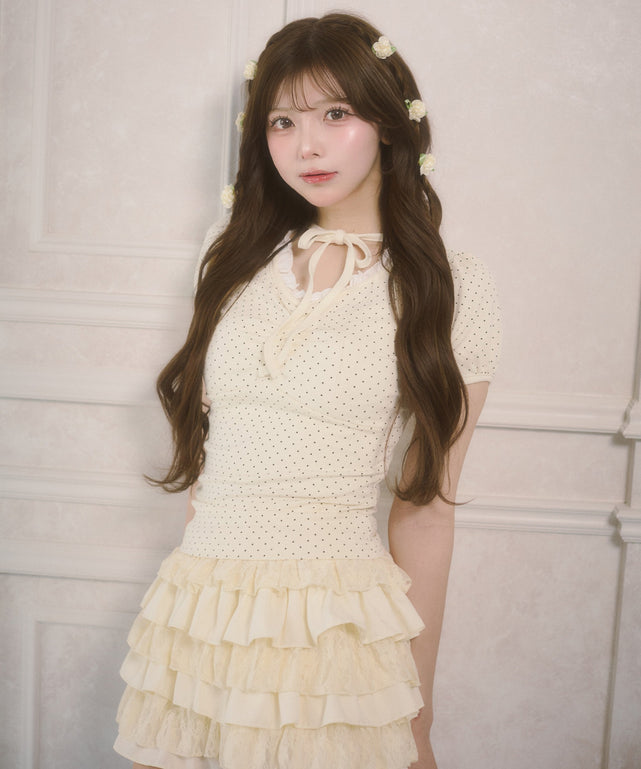 フリルネックチョーカートップス/ホワイトアイボリー モデル：164㎝ F着用