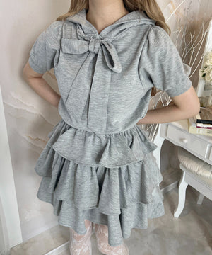 グレー モデル：160㎝ F着用