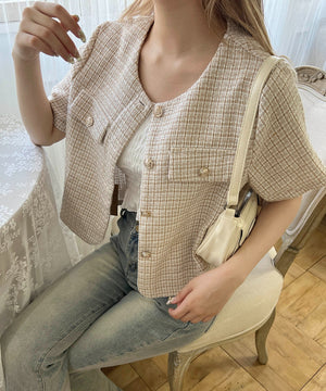 ベージュ モデル：160㎝ F着用