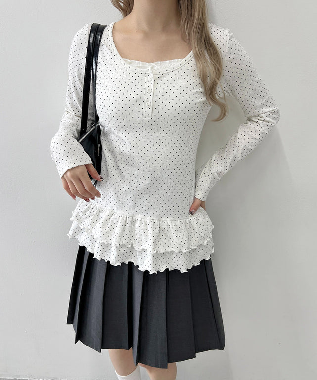 ホワイト モデル：160㎝ F着用