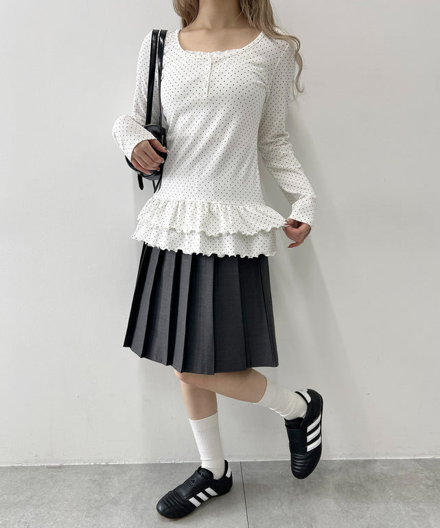 ホワイト モデル：160㎝ F着用