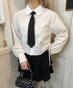 ホワイト モデル：160㎝ F着用