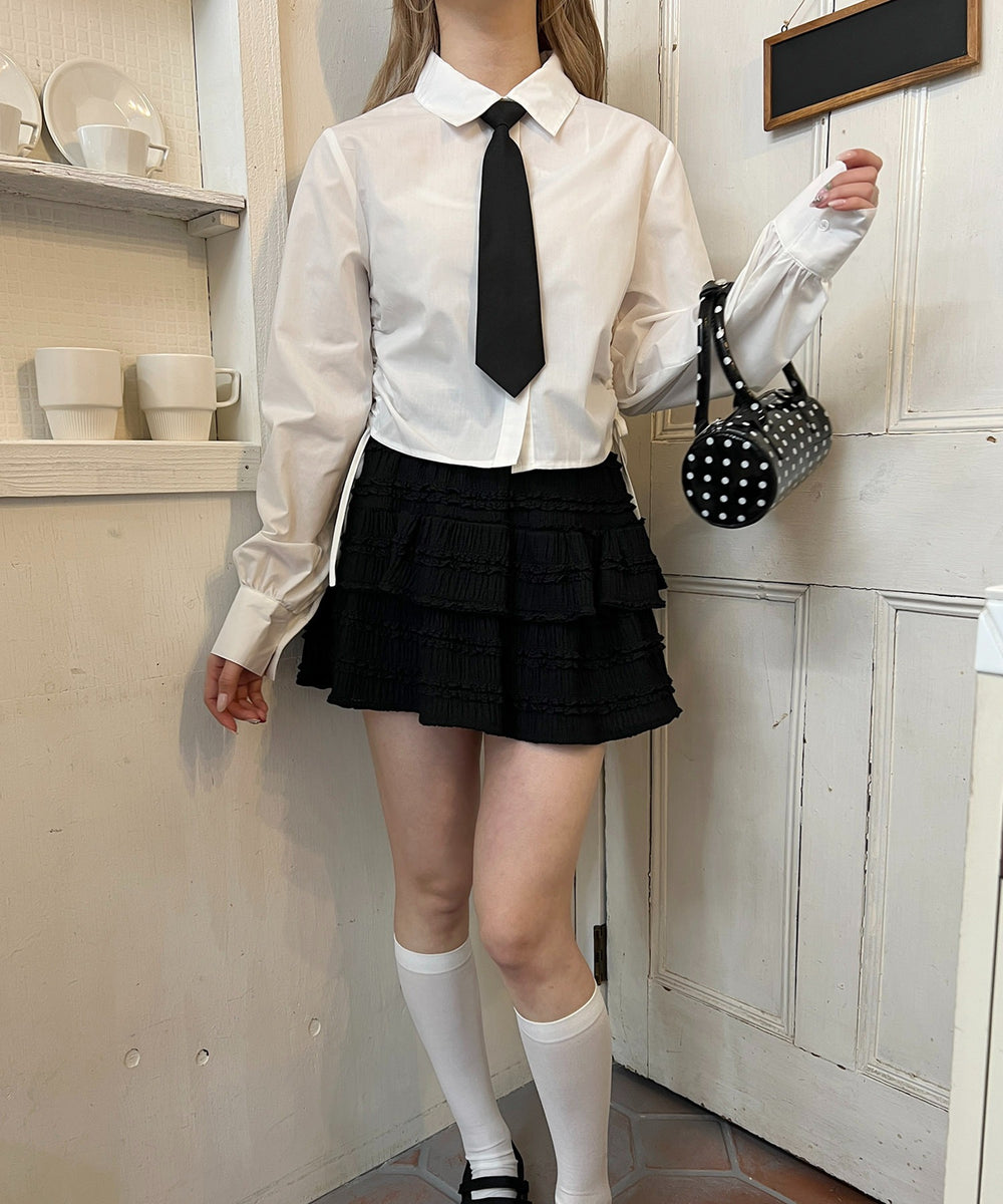 ホワイト モデル：160㎝ F着用