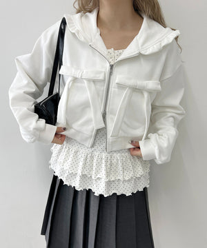 ホワイト モデル：160㎝ F着用