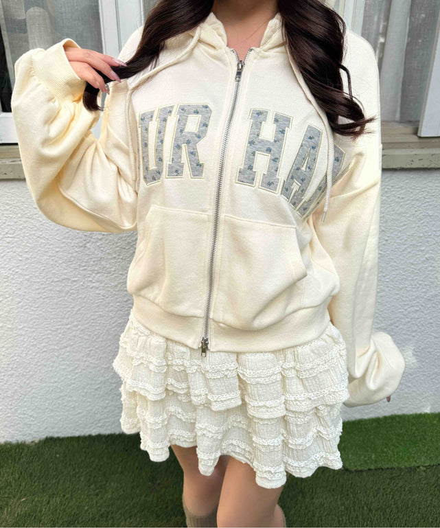 ホワイトアイボリー モデル：157㎝ F着用