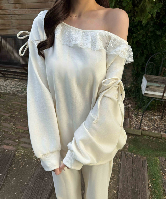 ホワイトアイボリー モデル：157㎝ F着用