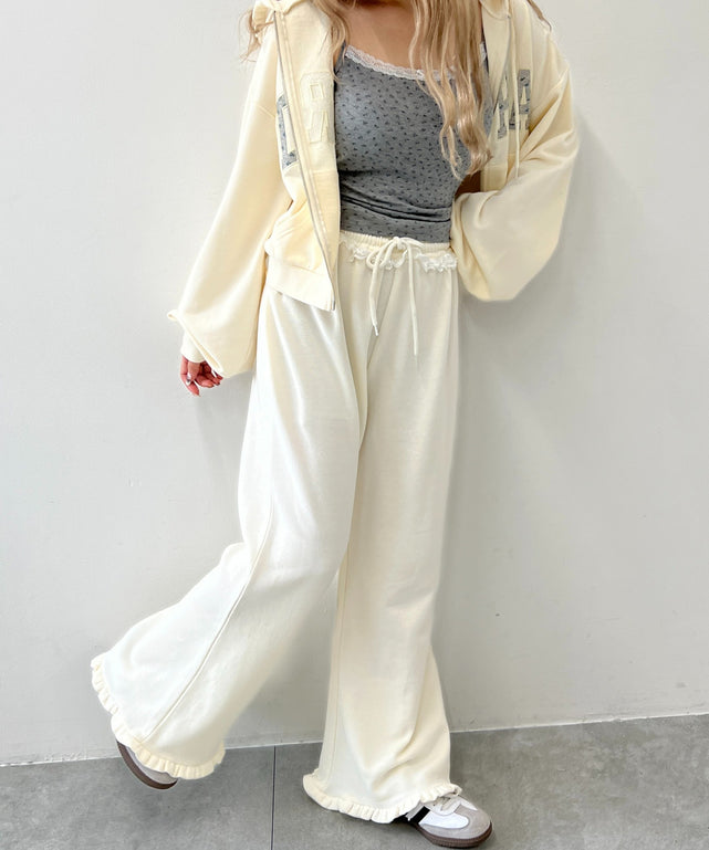 ホワイトアイボリー モデル：160㎝ F着用