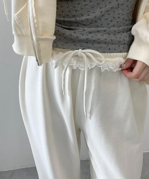 ホワイトアイボリー モデル：160㎝ F着用