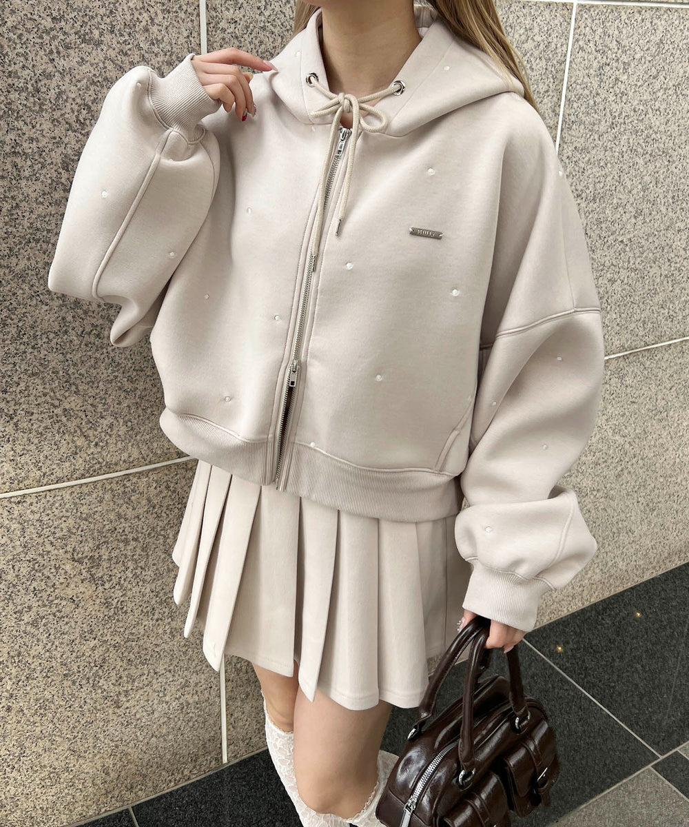 ベージュ モデル：160㎝ F着用