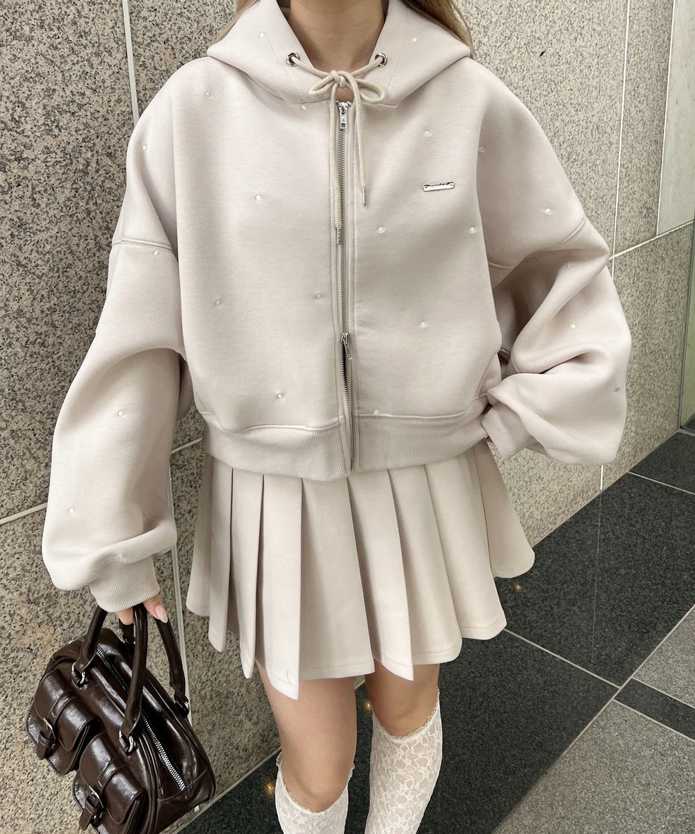 ベージュ モデル：160㎝ F着用