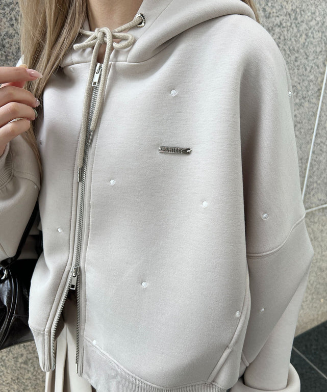 ベージュ モデル：160㎝ F着用