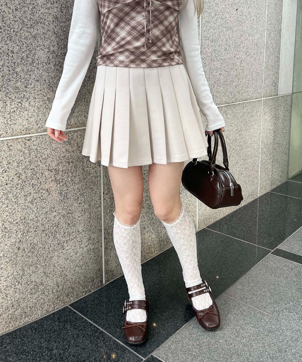 ベージュ モデル：160㎝ F着用