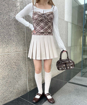 ベージュ モデル：160㎝ F着用