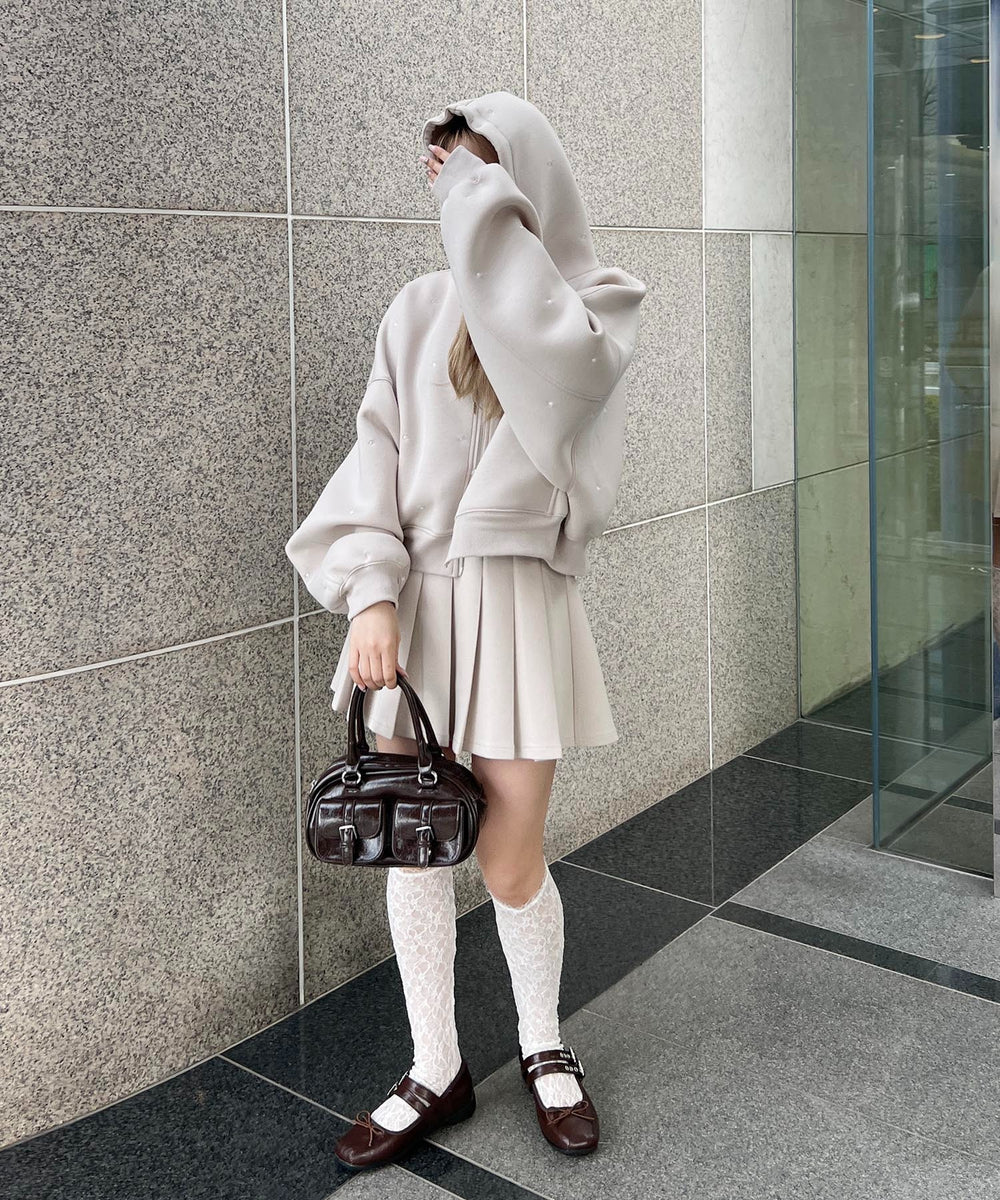 ベージュ モデル：160㎝ F着用