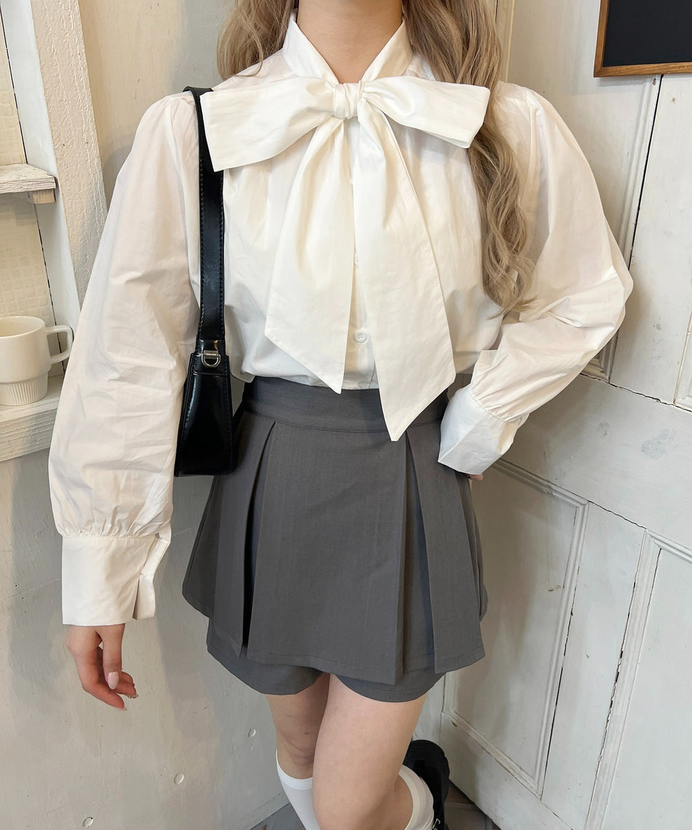 ホワイト モデル：160㎝ F着用