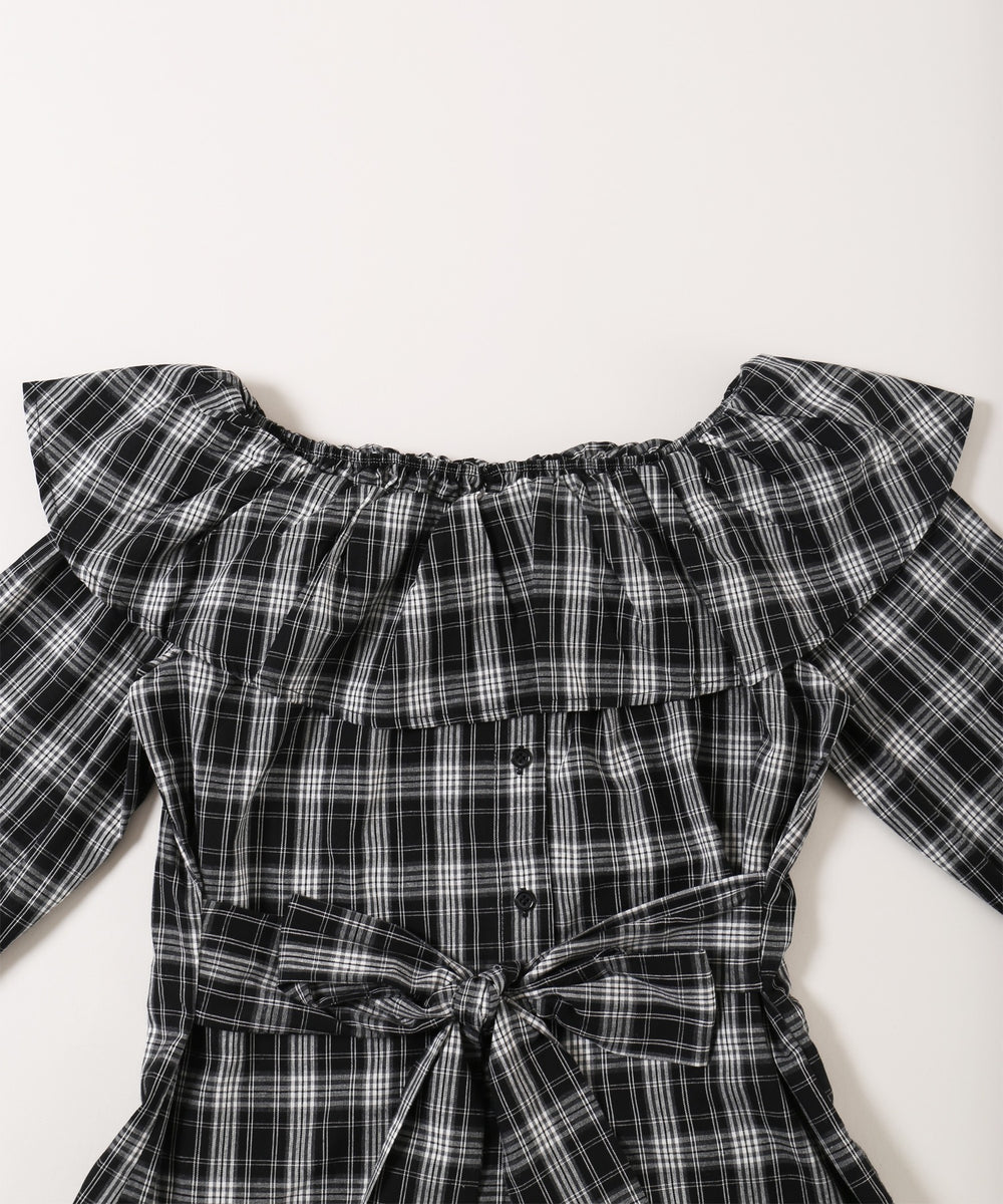 オフショルチェックシャツ