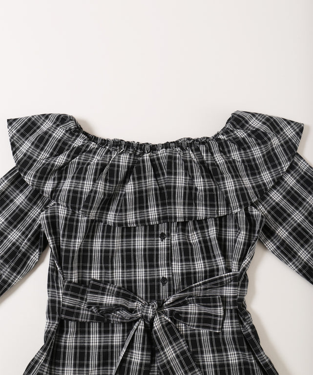 オフショルチェックシャツ