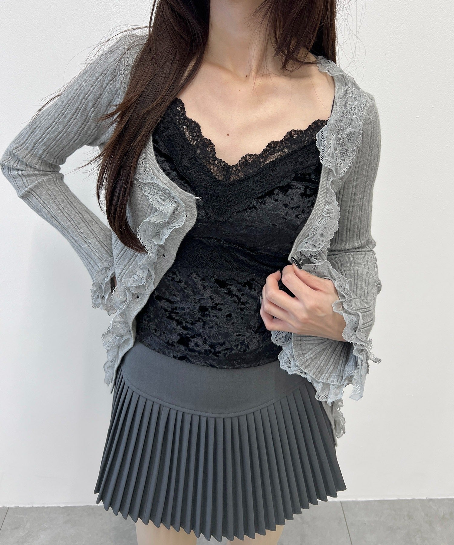 新品cygne ベロアキャミソール Maw ブラック　サイズ０shucoさん愛用 カップインベロアキャミソール – WEGO ONLINE STORE