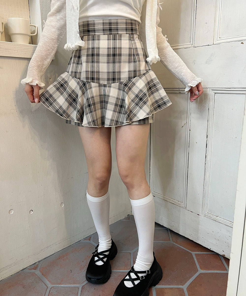 ベージュモデル：160㎝ F着用