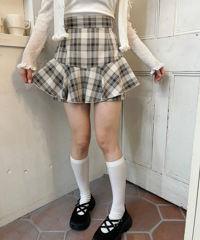 ベージュモデル：160㎝ F着用