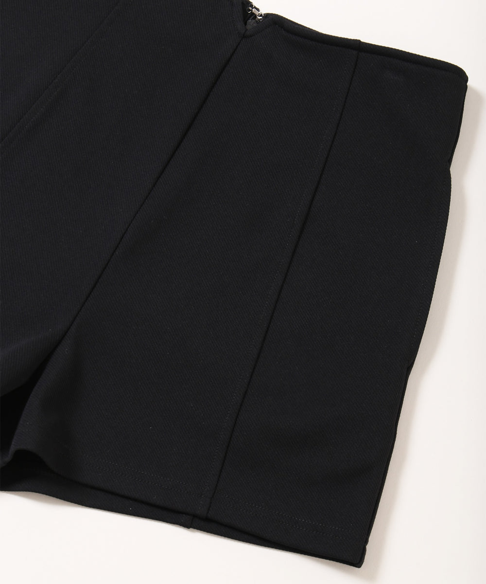 タックデザインショートパンツ