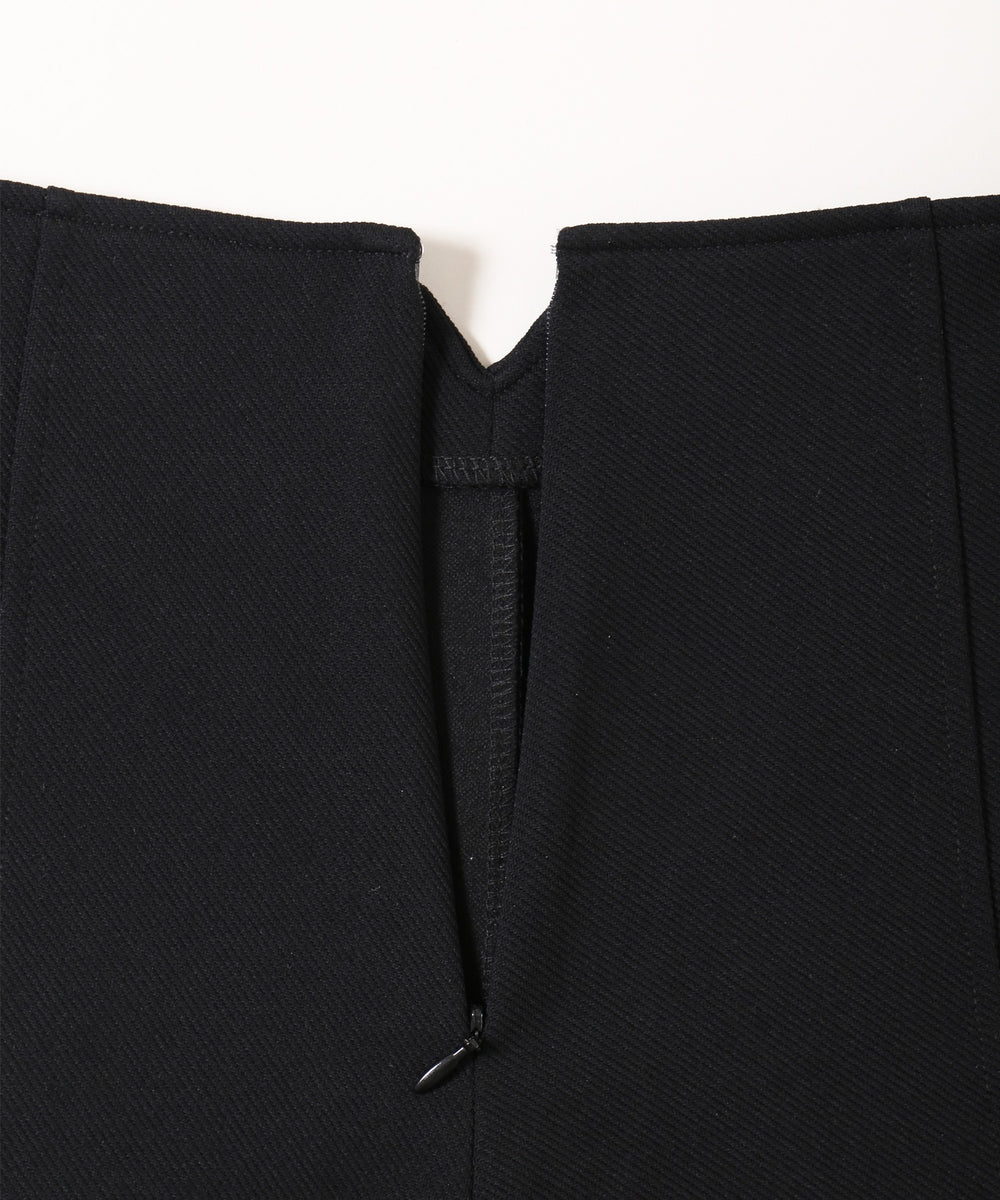 タックデザインショートパンツ