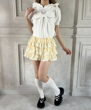 ホワイト モデル：160㎝ F着用