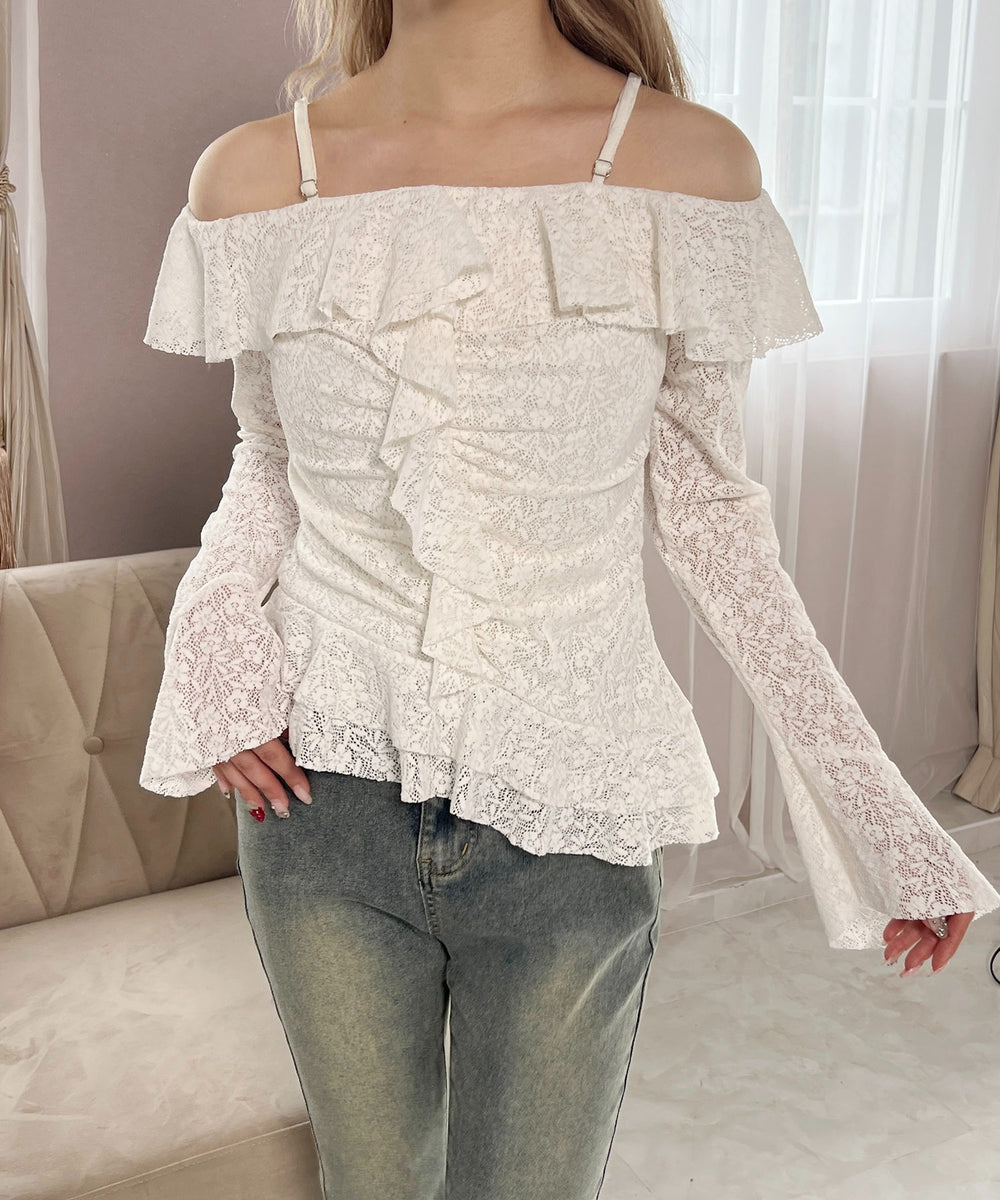 ホワイト モデル：160㎝ F着用