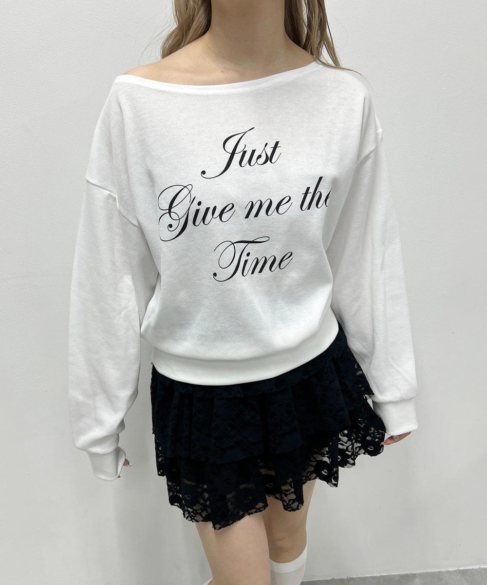 ホワイト モデル：160㎝ F着用