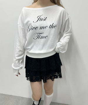 ホワイト モデル：160㎝ F着用