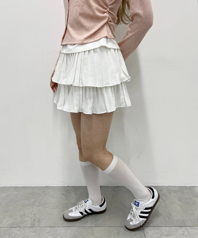 ホワイト モデル：160㎝ F着用