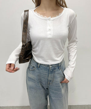 ホワイト モデル：160㎝ F着用