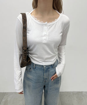 ホワイト モデル：160㎝ F着用