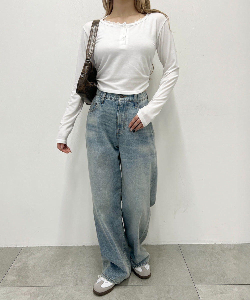 ホワイト モデル：160㎝ F着用