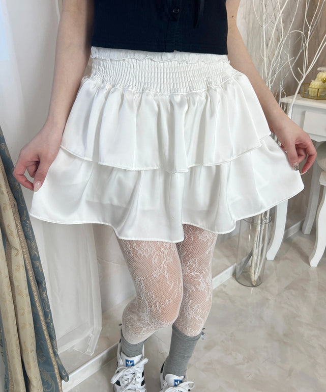 ホワイト モデル：160㎝ F着用