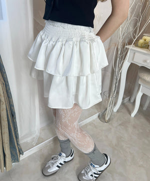 ホワイト モデル：160㎝ F着用