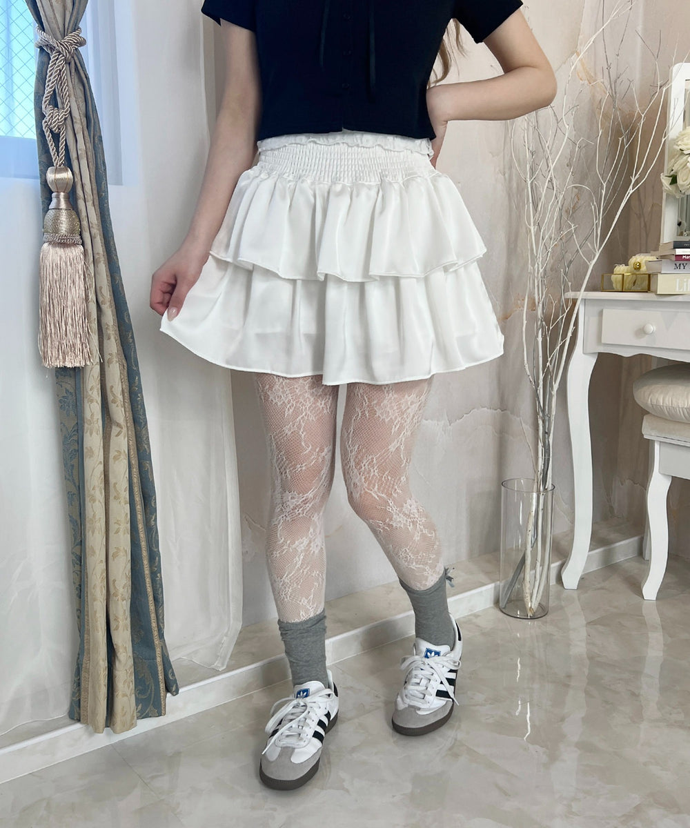 ホワイト モデル：160㎝ F着用